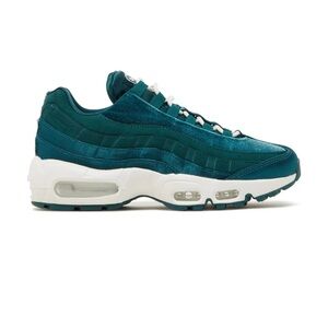 Nike Air Max 95 in “Green Velvet”
